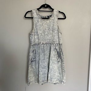 90’s inspired Dress from Urban Outfitters, Small
